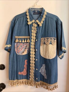 Vintage 90s Womens Top Denim Button Up Patchwork appliqué medium